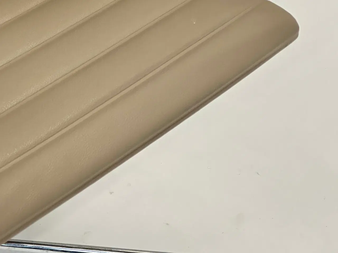 Billede 7 - Vitra EA 101 Mødestol
