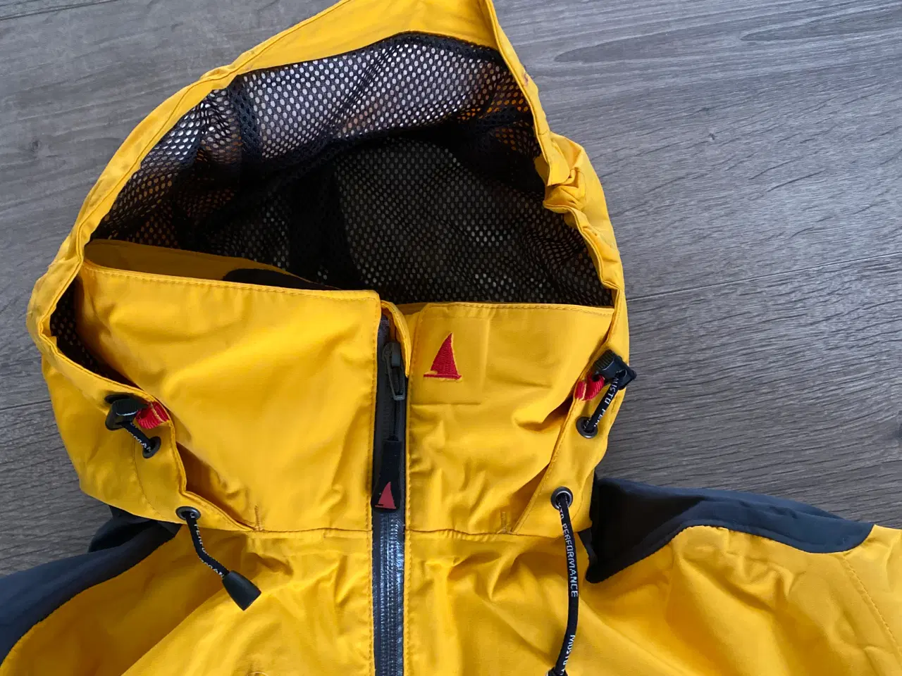 Billede 2 - MUSTO sejltøj str S    buks(10-32)