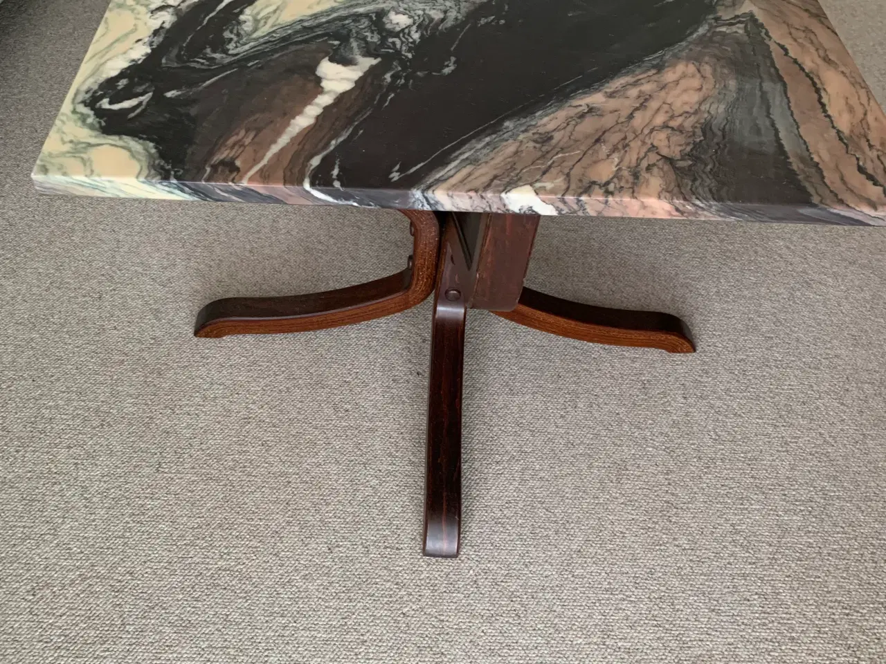 Billede 1 - Hjørnebord med marmor