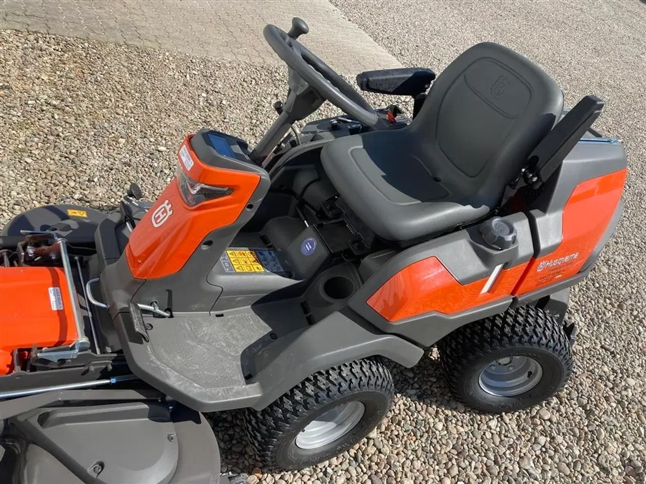 Billede 9 - Husqvarna R 420TsX AWD Inkl. 122 cm klippebord / klippeaggregat