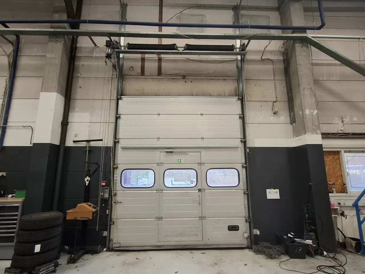 Billede 46 - AUTOVÆRGSTED eller Lager med store Port Centralt beliggende ved 2 motorvejstilkørsler.