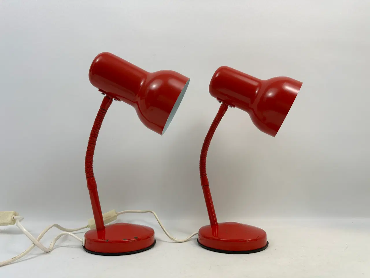 Billede 2 - 2 stk. røde retro bordlamper