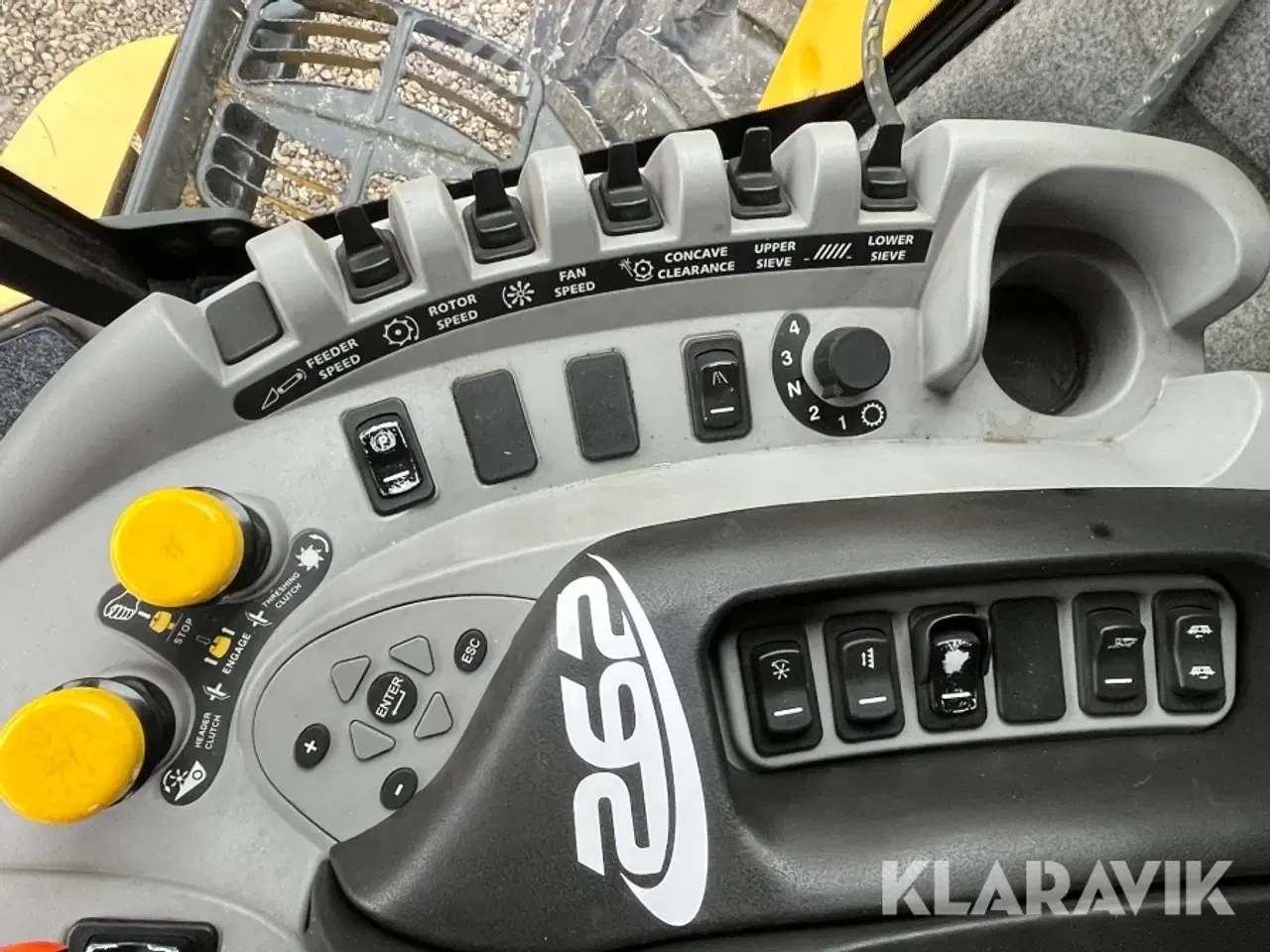 Billede 12 - Mejetærsker New Holland CX880 med skærebord