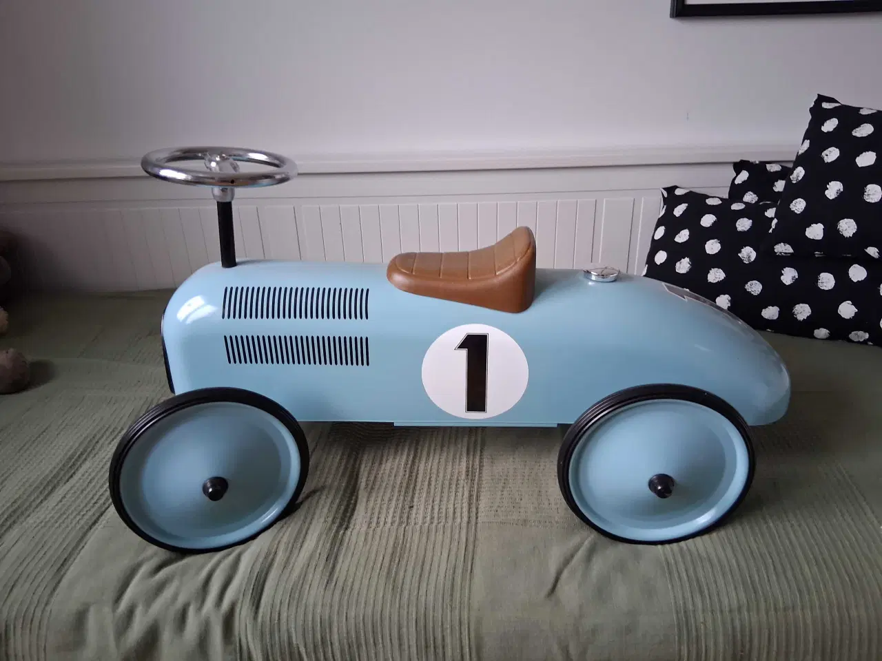 Billede 2 - Sød lille bil.