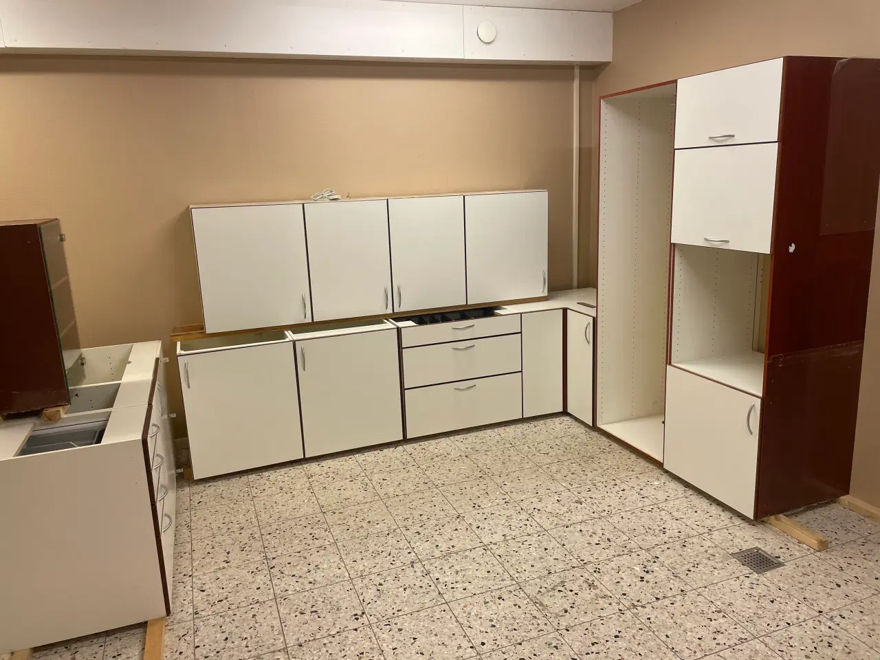 Billede 1 - HTH køkken fra 2004