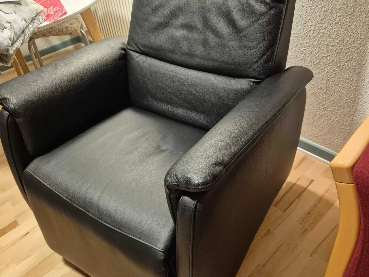 Billede 2 - Elektrisk løftestol i kalveskind