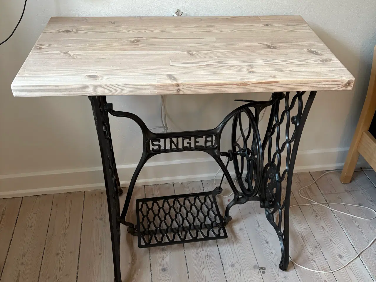Billede 2 - Singer symaskinebord