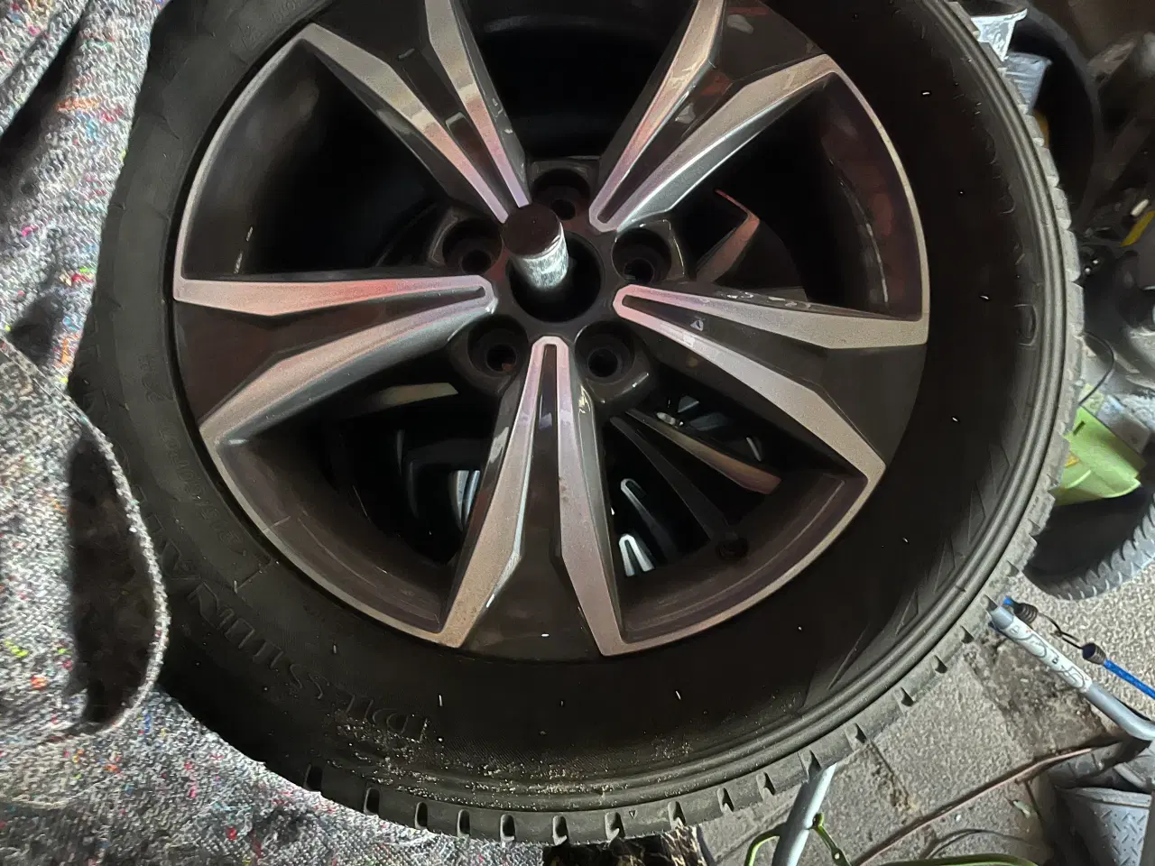 Billede 1 - Alufælge med vinterdæk og tmps ventiler Toyota 