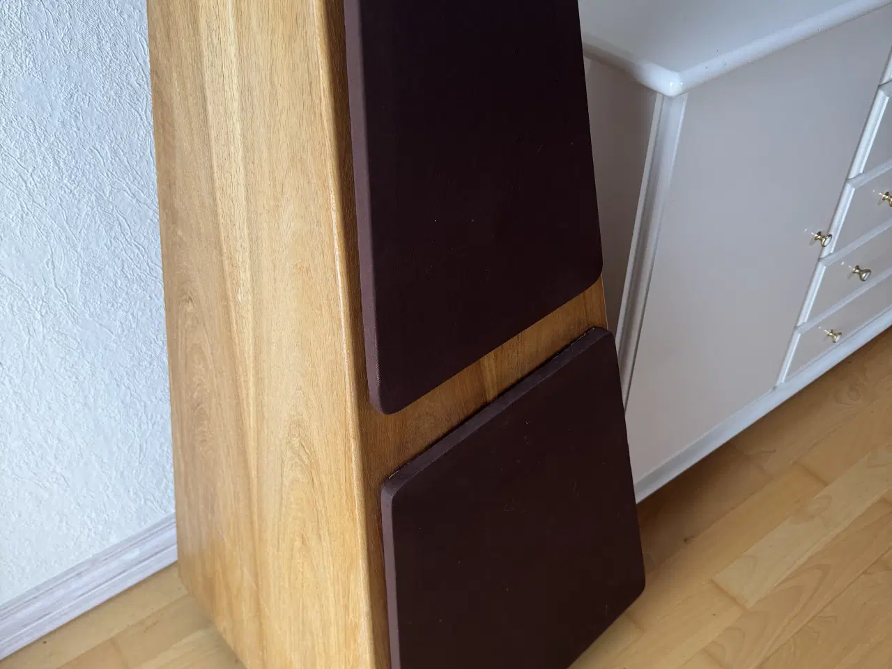 Billede 2 - 2 højtalere sælges 