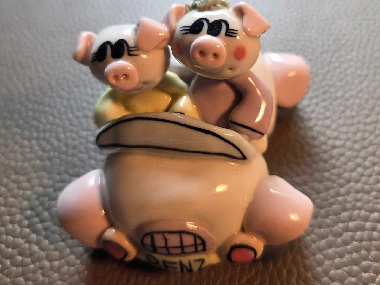 Billede 1 - Figur med grise