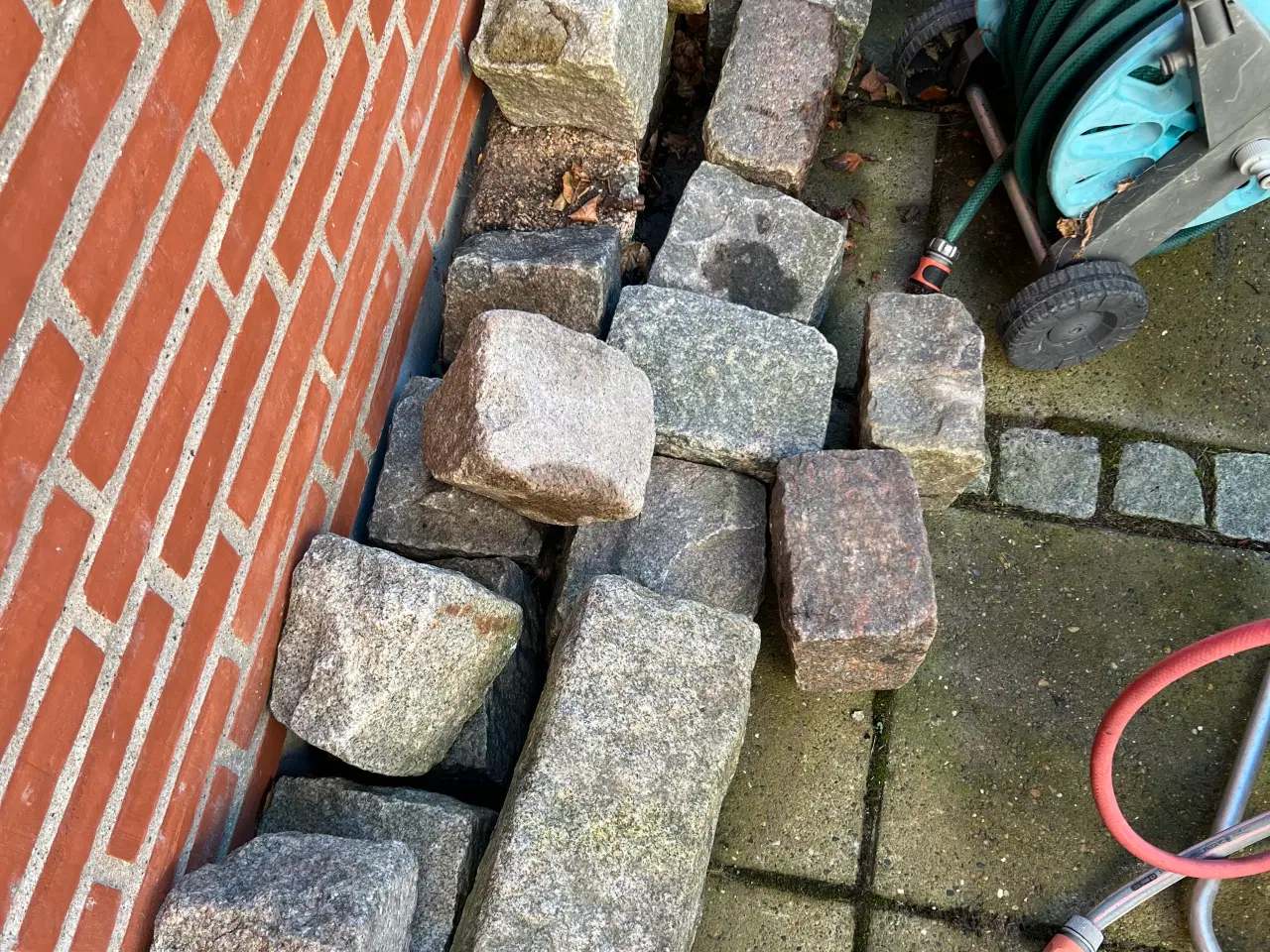 Billede 2 - Flotte gamle brosten