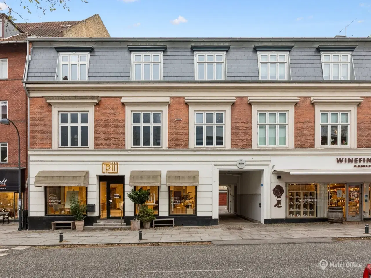 Billede 8 - 142 m² flot hjørnebutik med 100 m² kælder