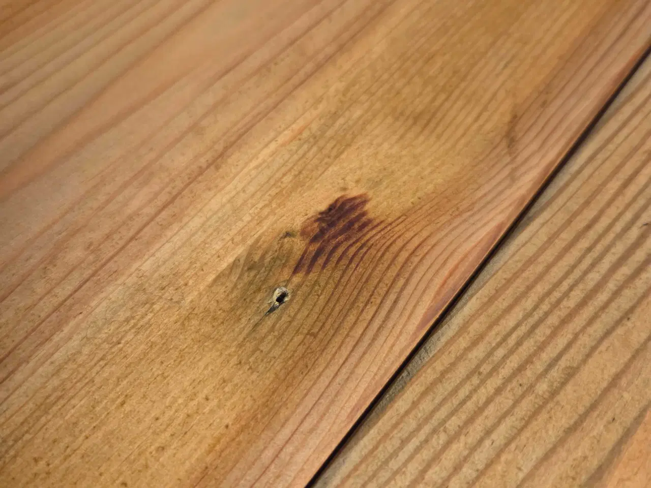 Billede 14 - Spisebord i træ