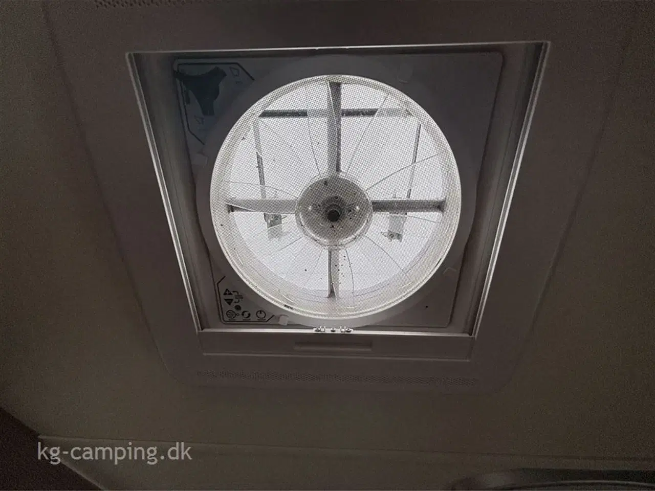 Billede 12 - 2014 - Kabe Royal IMPERIAL 560 XL KS   Kabe top model med Markise - Mover - Solcelle - Inverter - Fortelt mm.