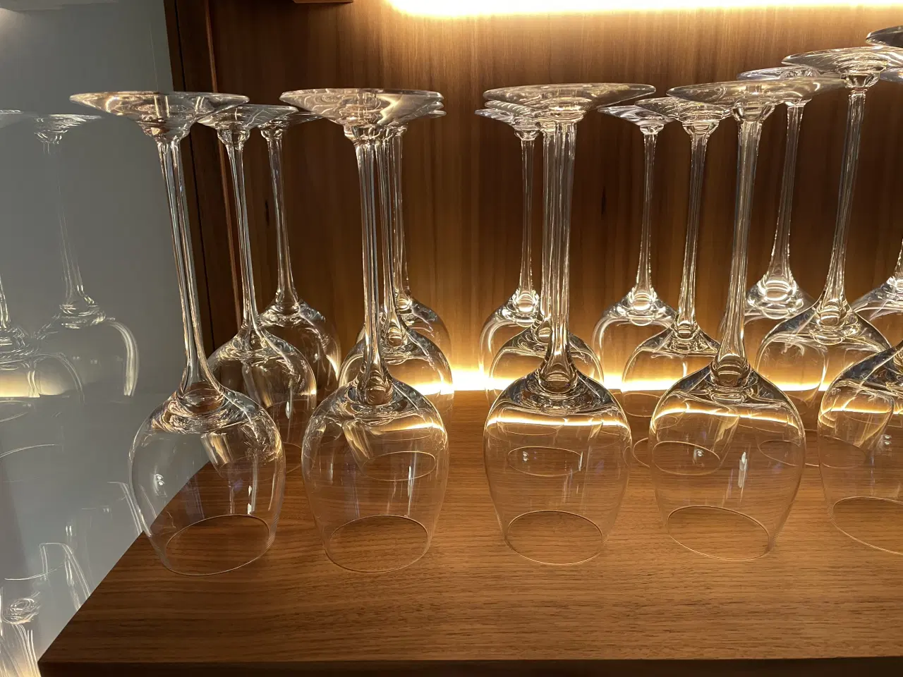 Billede 1 - 12 stk Fontaine hvidvin glad