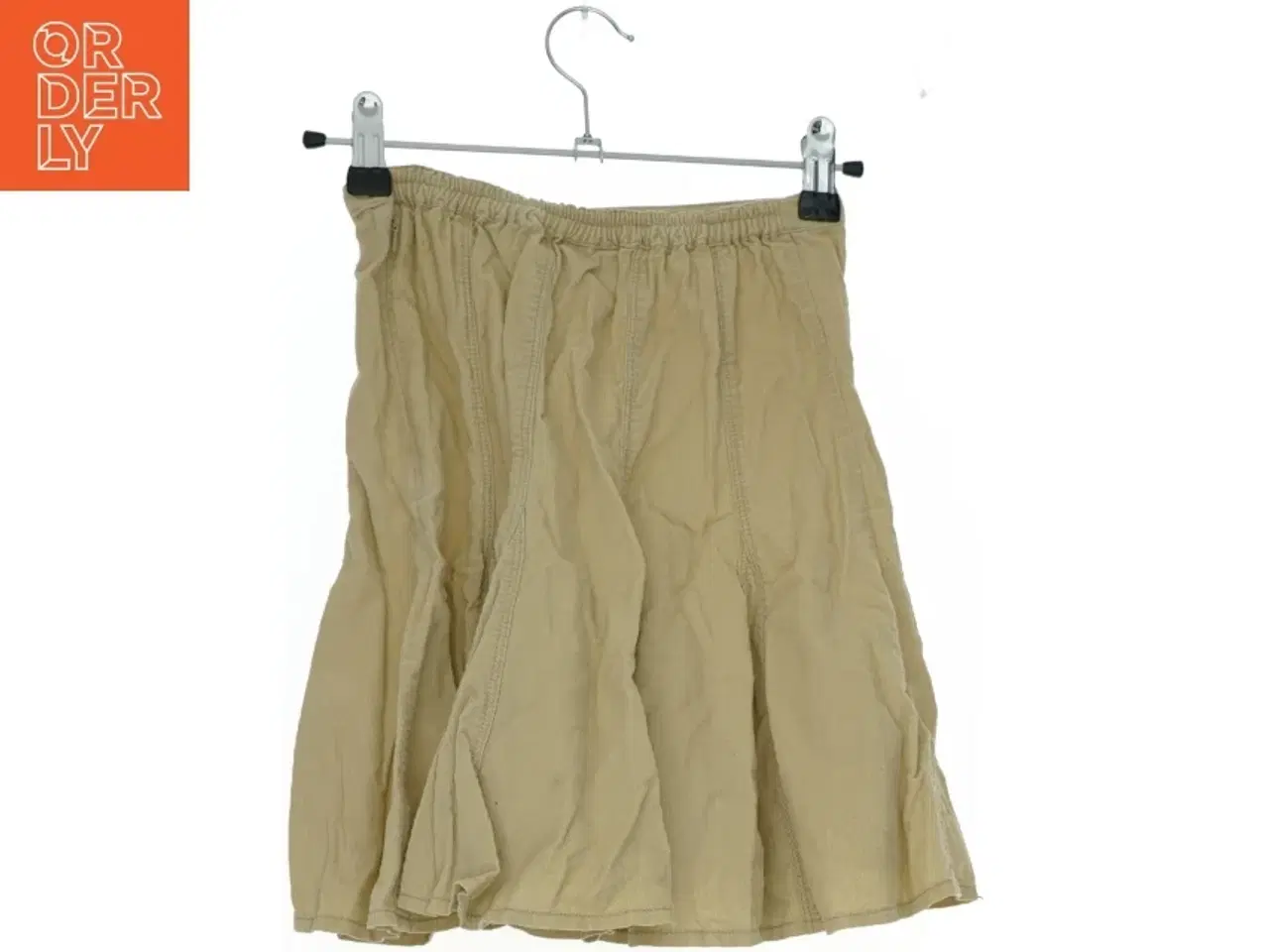 Billede 2 - Beige nederdel fra Next (str. 122)