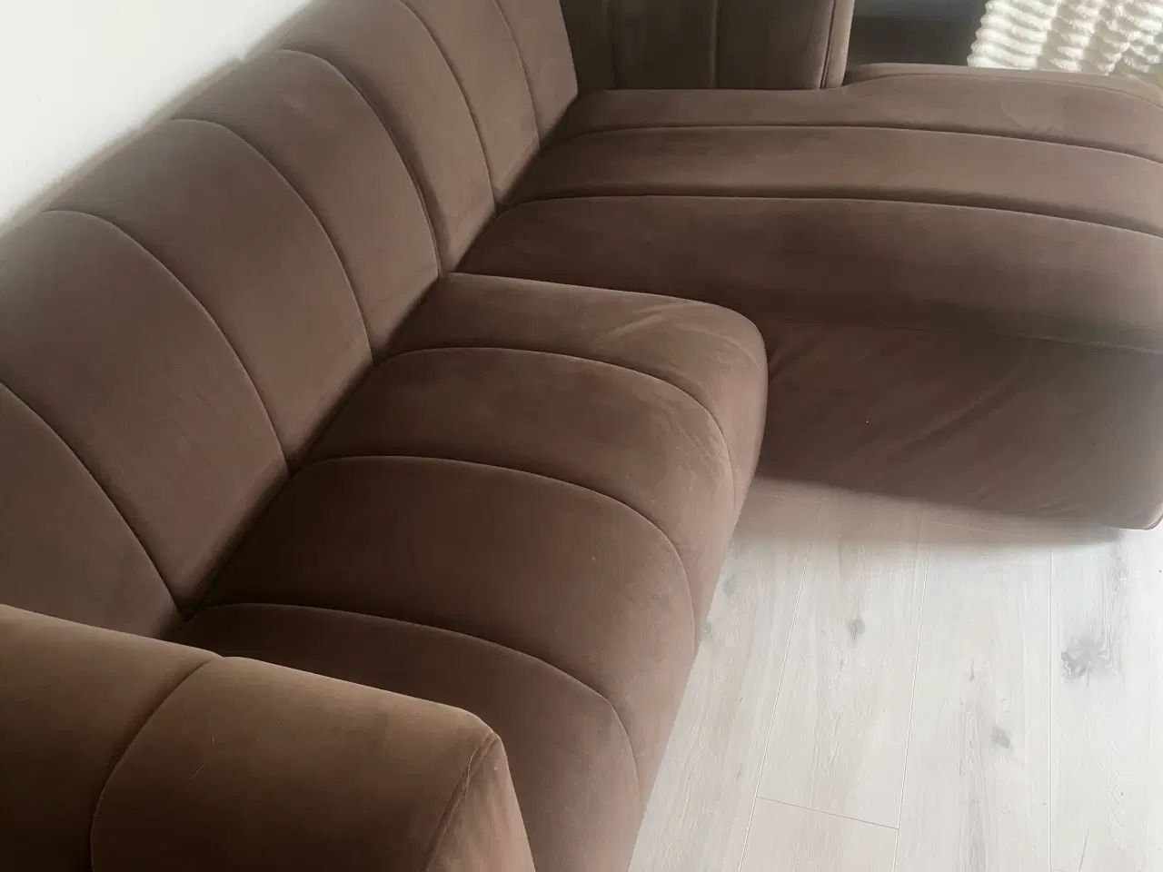 Billede 3 - Sofa brun velour