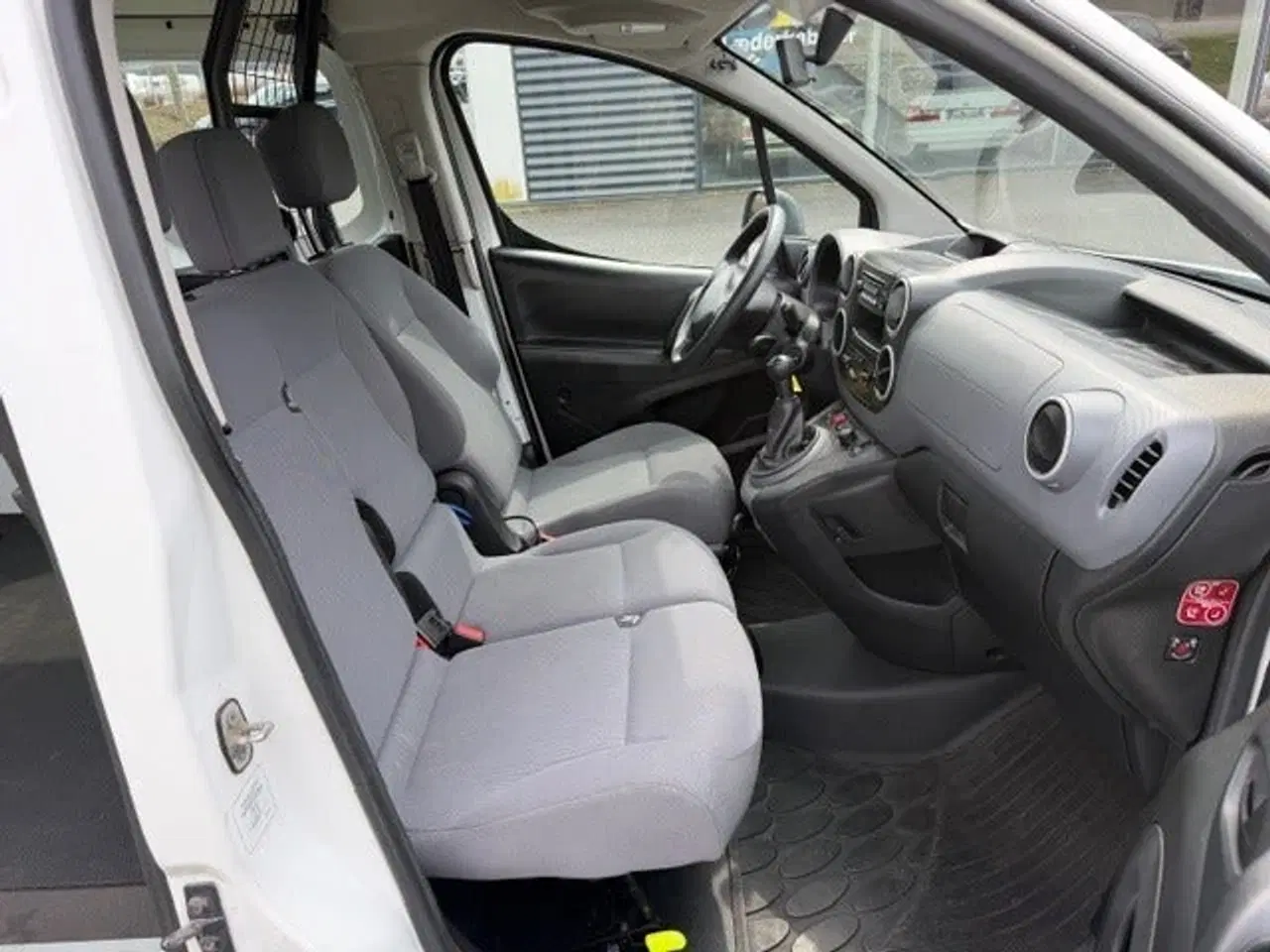 Billede 9 - Peugeot Partner 1,6 e-HDi 90 L1 Van Flexpack