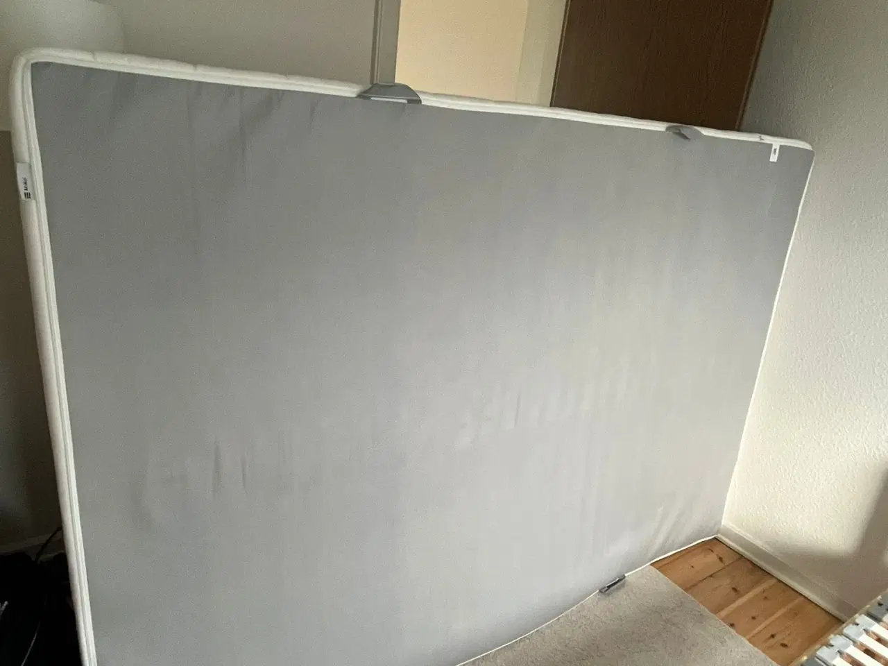 Billede 3 - IKEA Neiden seng med Åfjäll madras og Lönset lamel