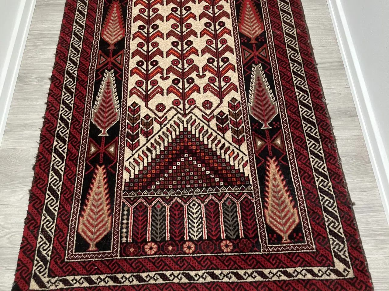 Billede 1 - Beluch Håndknyttet tæppe