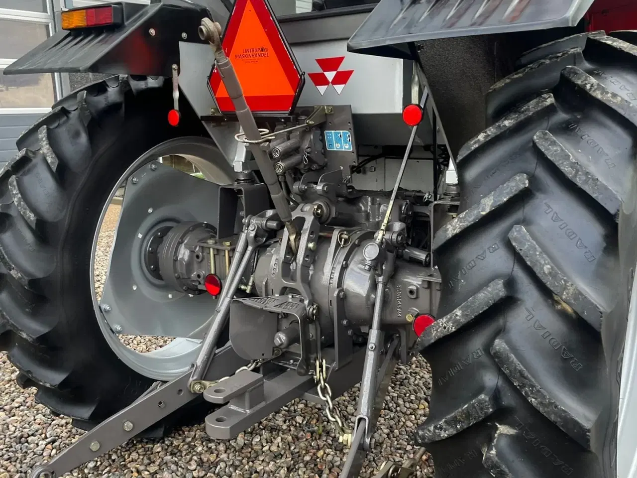 Billede 14 - Massey Ferguson 375 DEN ER SOM NY! Hi-Line model med fyldt servicebog og time garanti på.