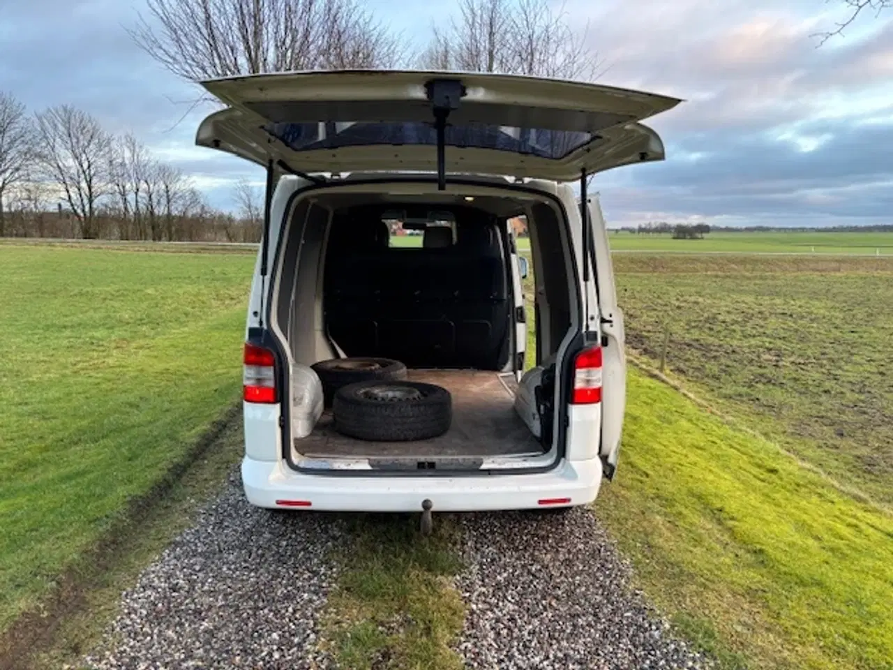 Billede 5 - VW Transporter 2,5 TDi 130 Kassevogn kort 4d Nysyn