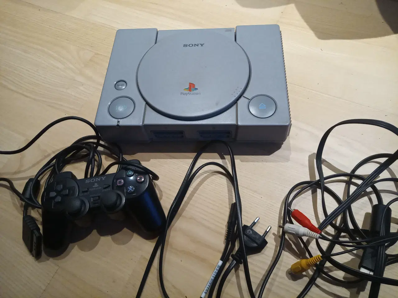 Billede 1 - Playstation 1 Xstation