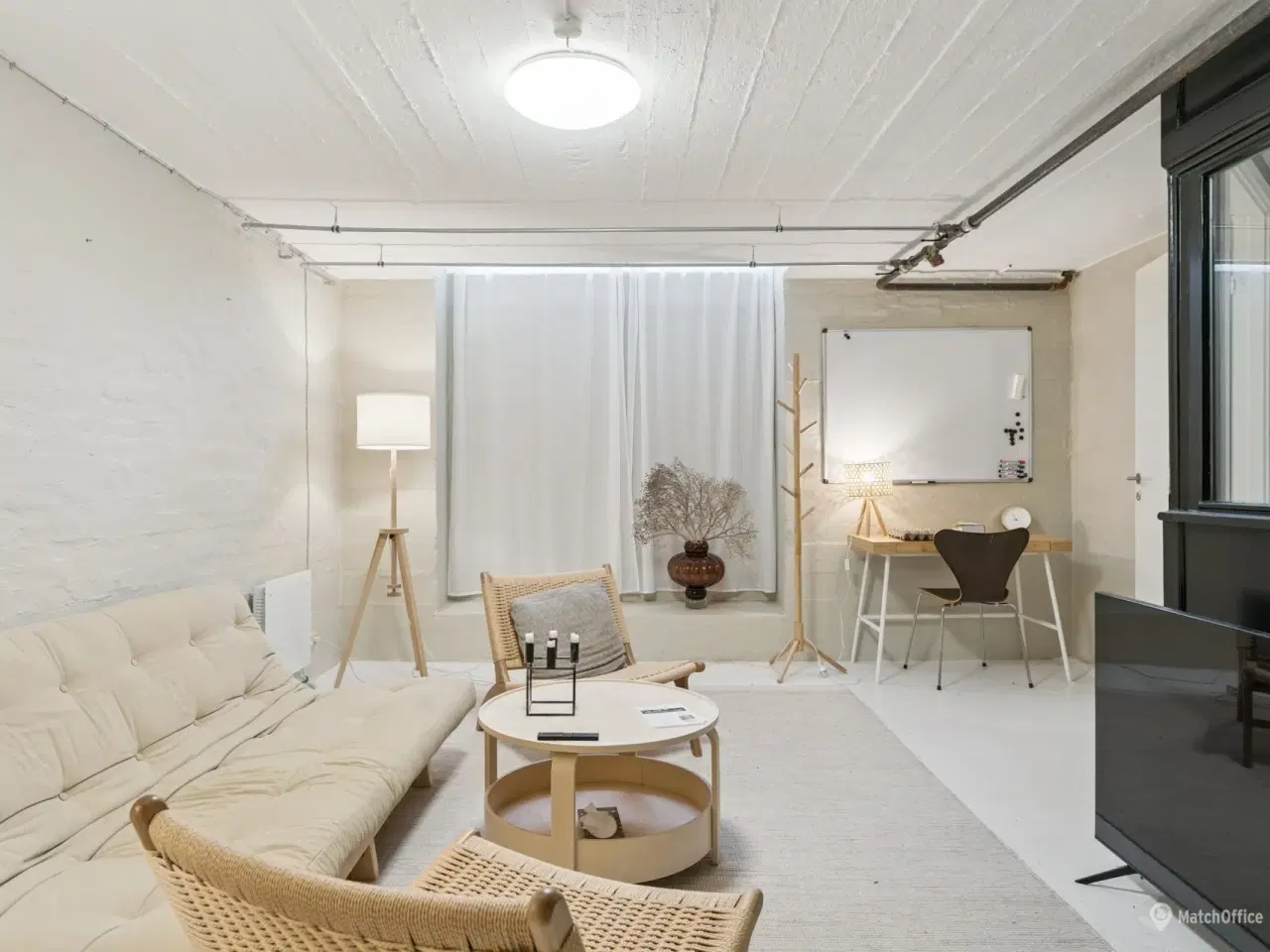 Billede 8 - Flot butik med kældershowroom