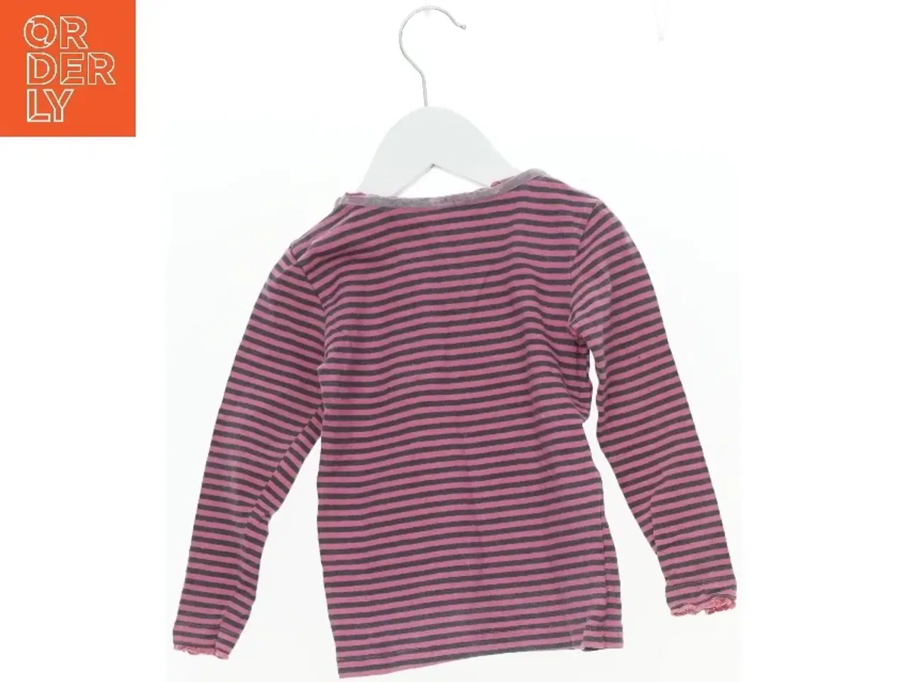 Billede 2 - Trøje fra Friends (str. 98 cm)