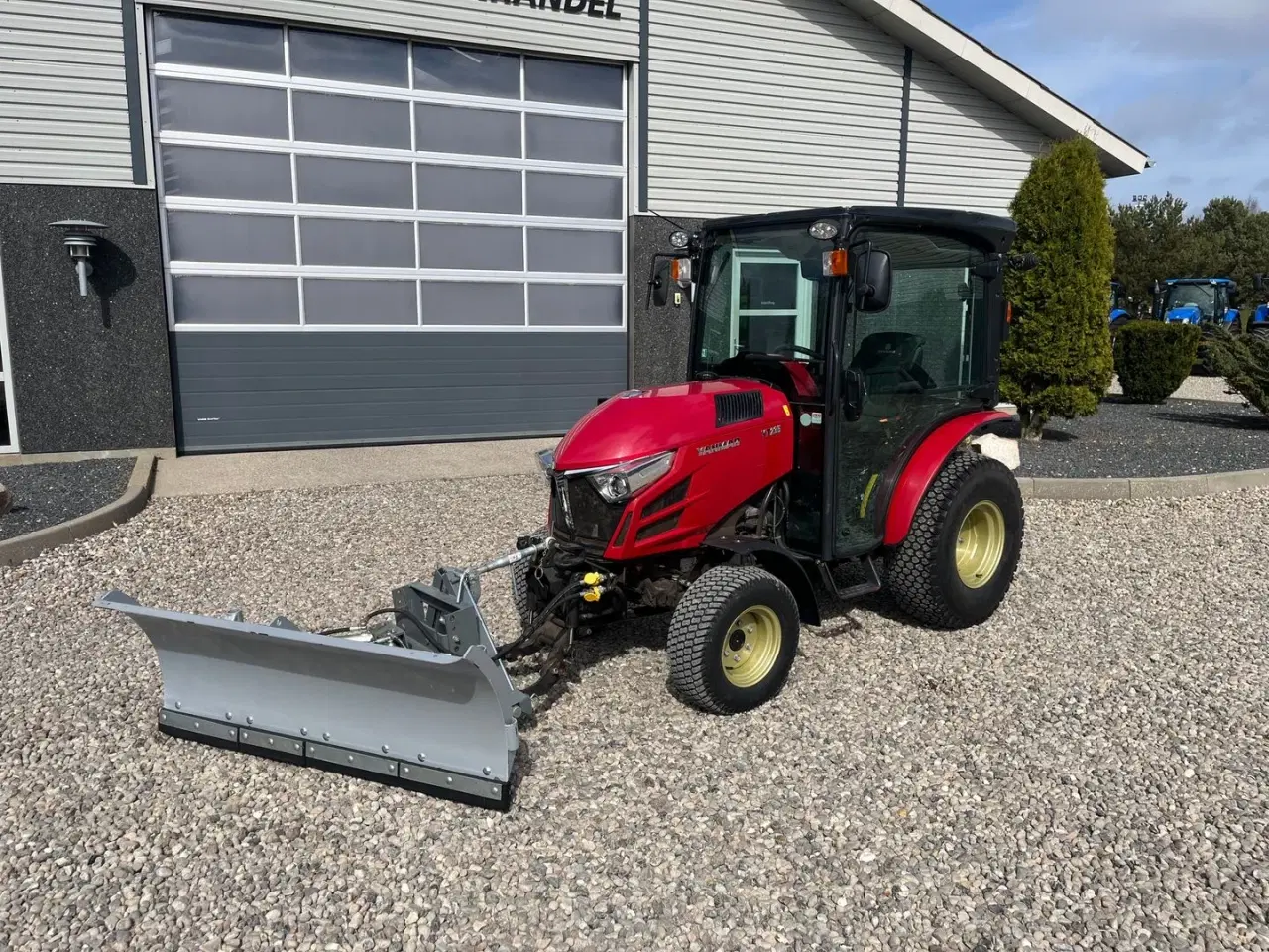 Billede 2 - Yanmar YT 235H 4WD Snow Edition med sneplov og spreder