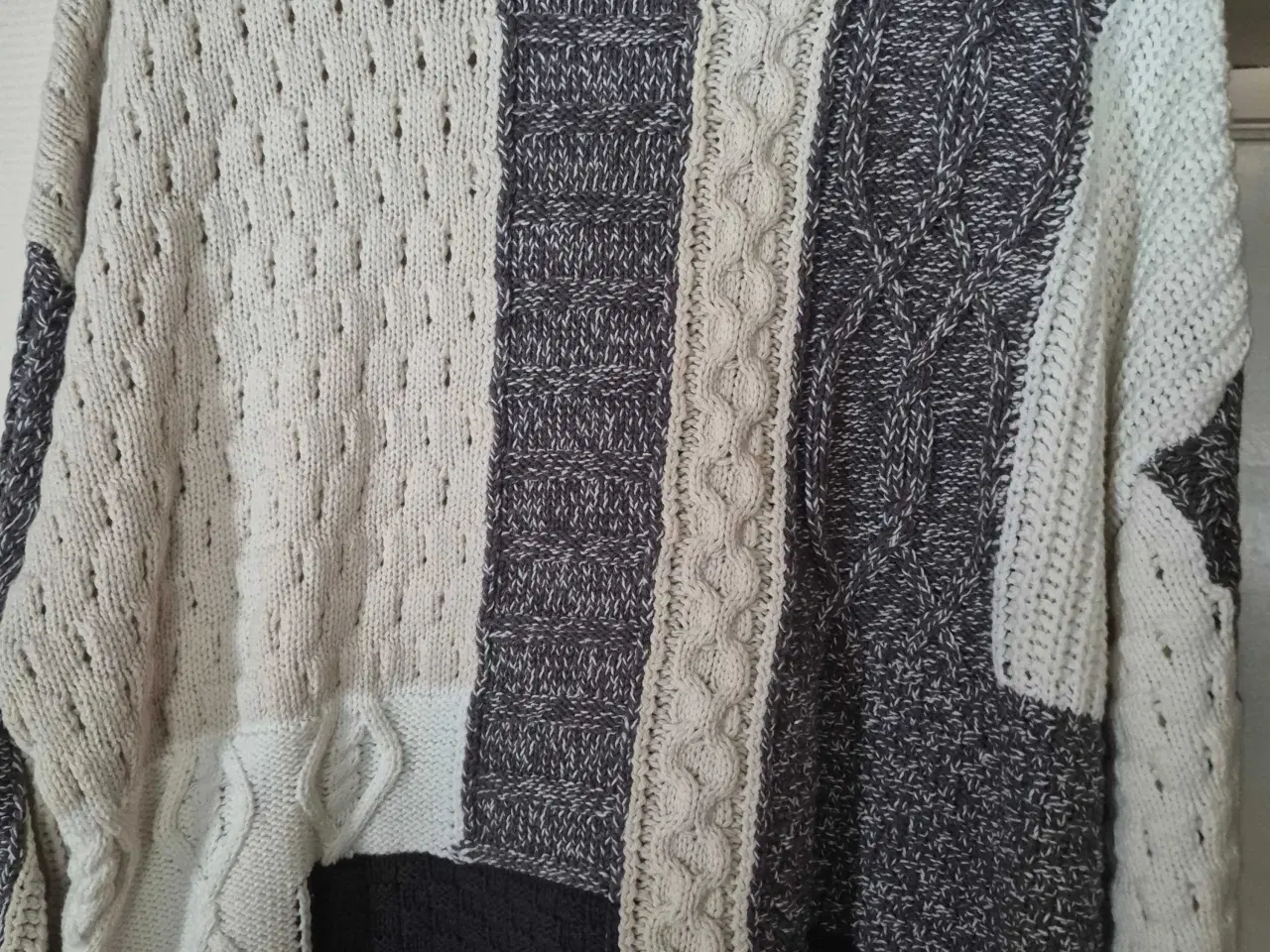 Billede 6 - Flot strikbluse