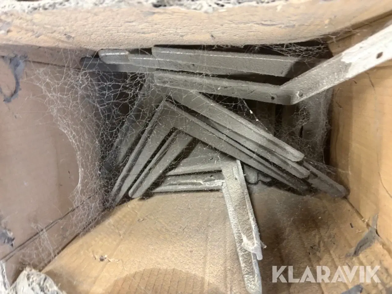 Billede 6 - Lot: Sømpistoler, bræddebolte, hyldebeslag og diverse