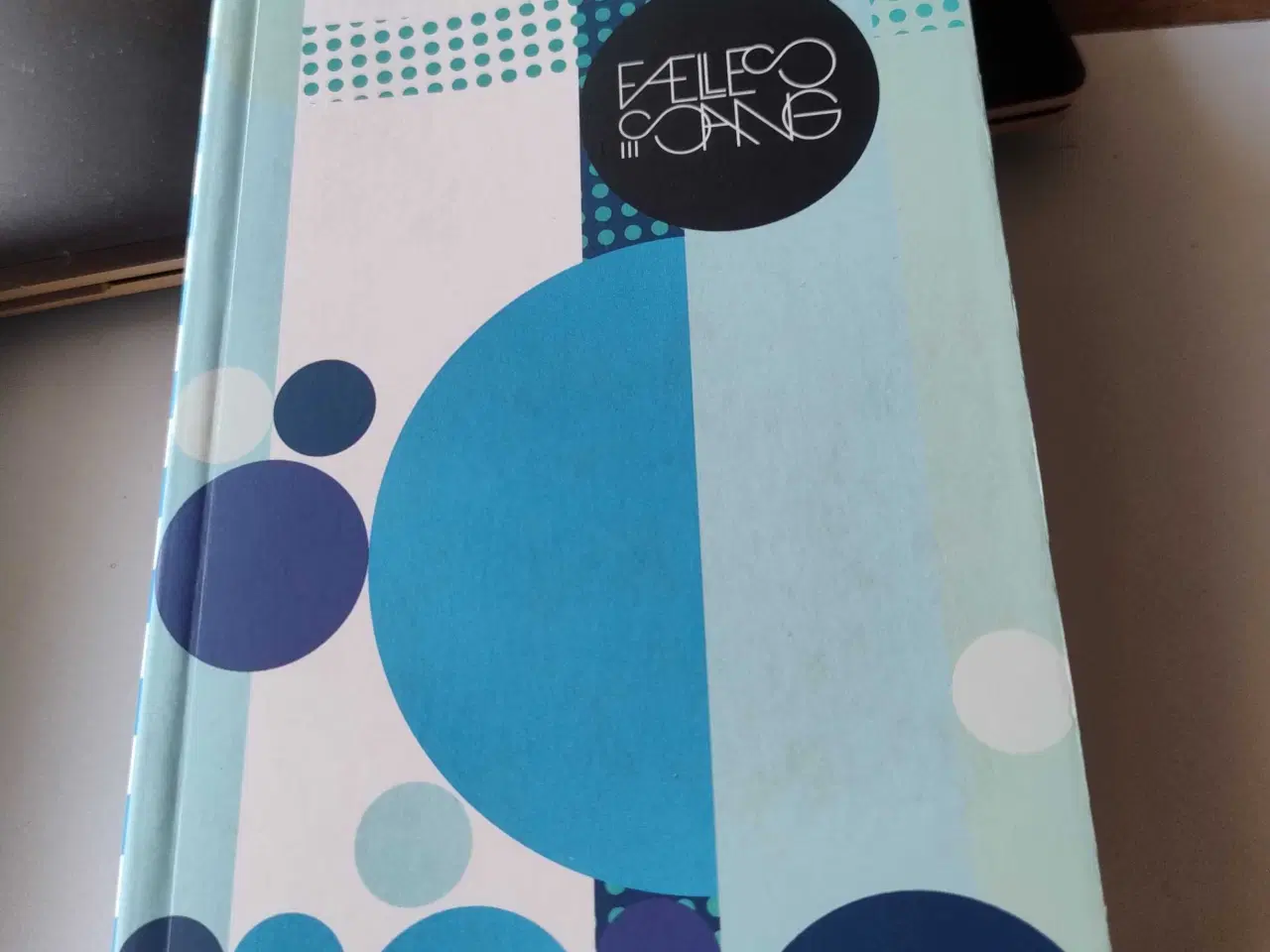 Billede 1 - Fælles sang med noder