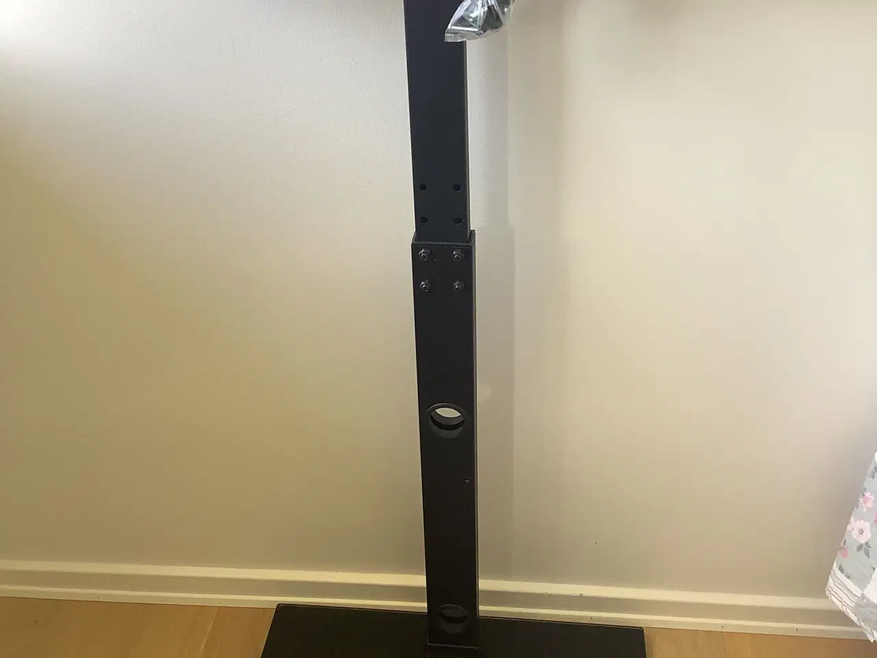 Billede 1 - Fjernsynsophæng justerbar på,fod