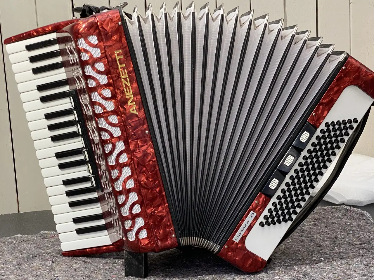 Billede 6 - ANEZETTI harmonika – 37 tangenter – flot blodrød