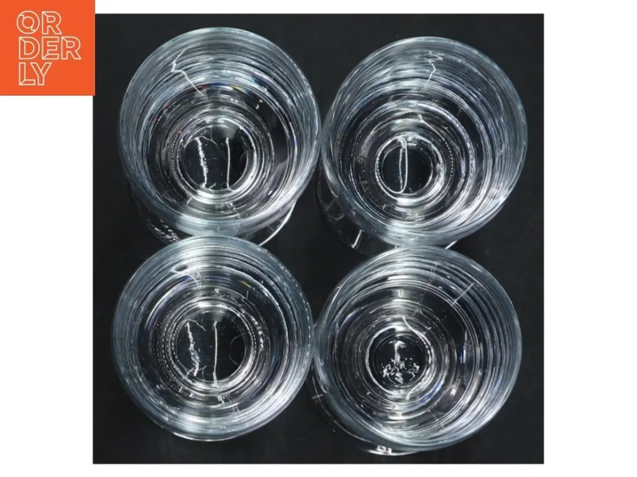 Billede 6 - Gennemsigtige glas med skulpturelt design (str. H. 11,5 cm. x ø. 6 cm)