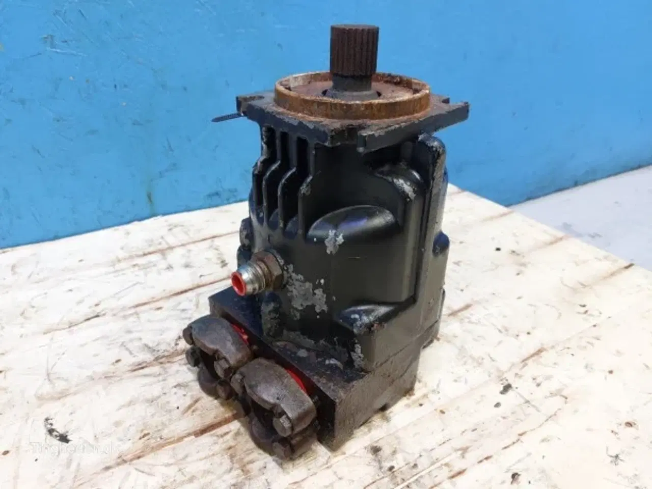 Billede 6 - New Holland FX38 Hydraulikmotor 89511750