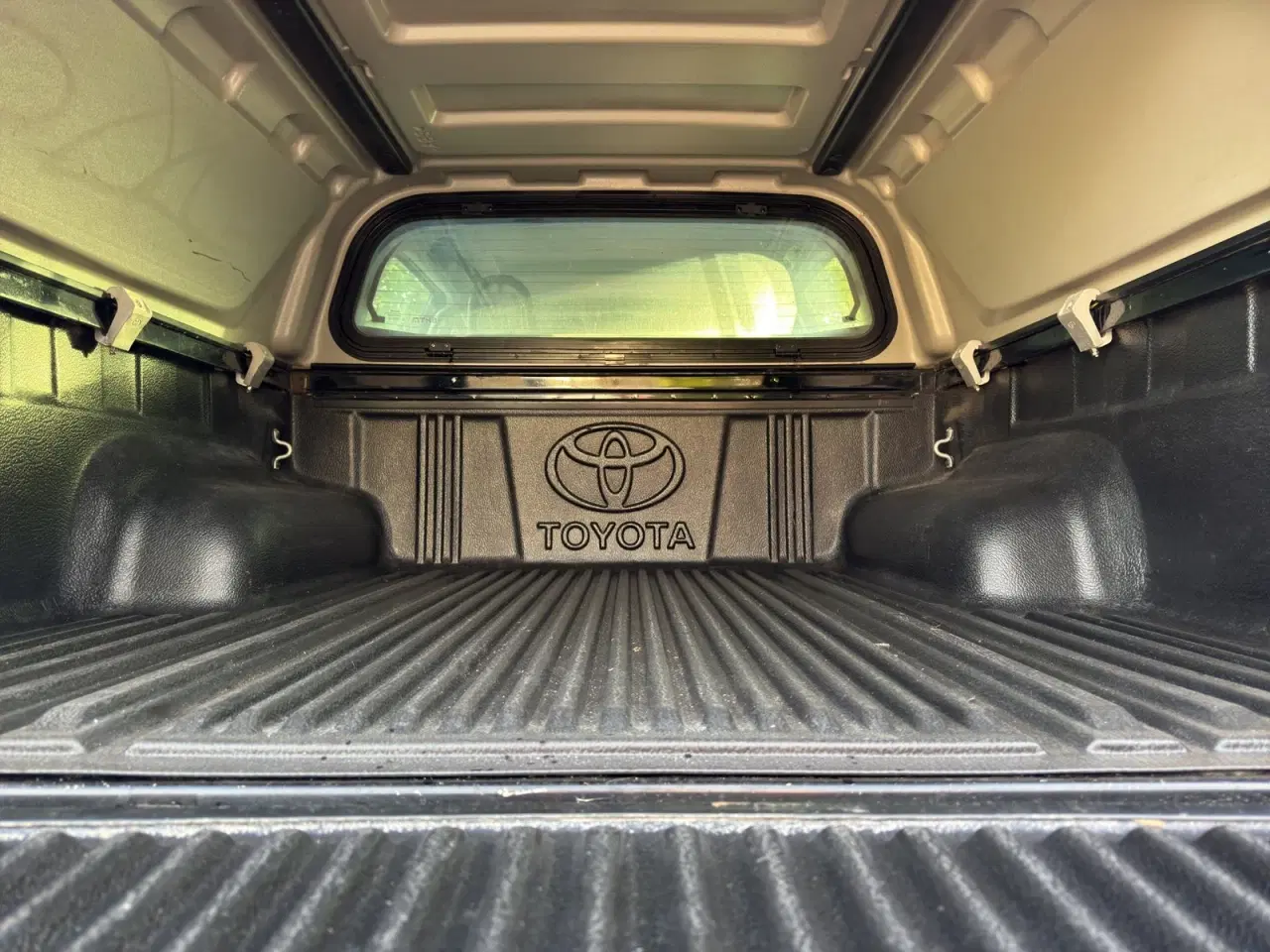 Billede 16 - Toyota HiLux 2,4 D-4D 150 T2 Db.Kab 4x4