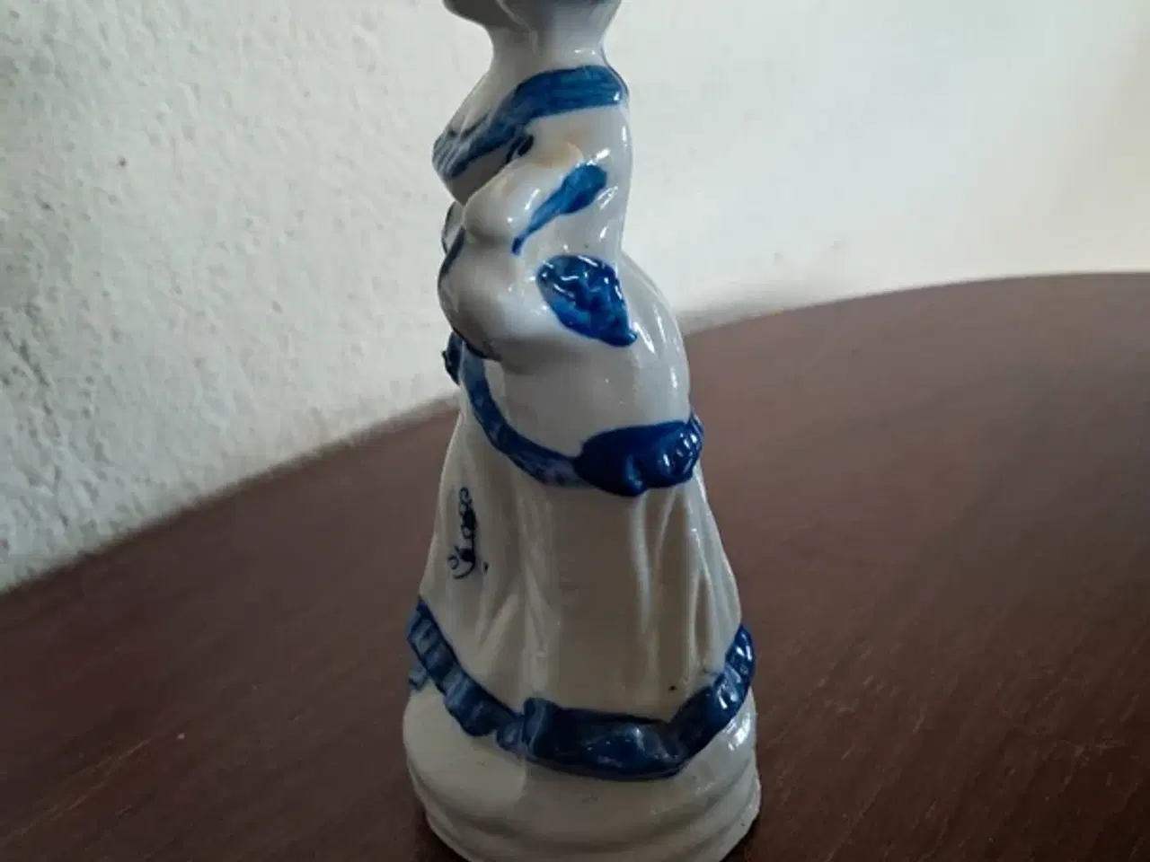 Billede 2 - Ung dame figur