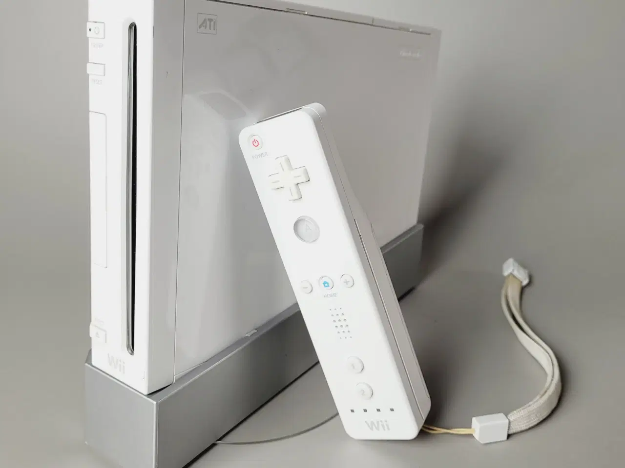 Billede 2 - ⭐️· 🎮 Nintendo Wii konsol, hvid, med tilbehør - V