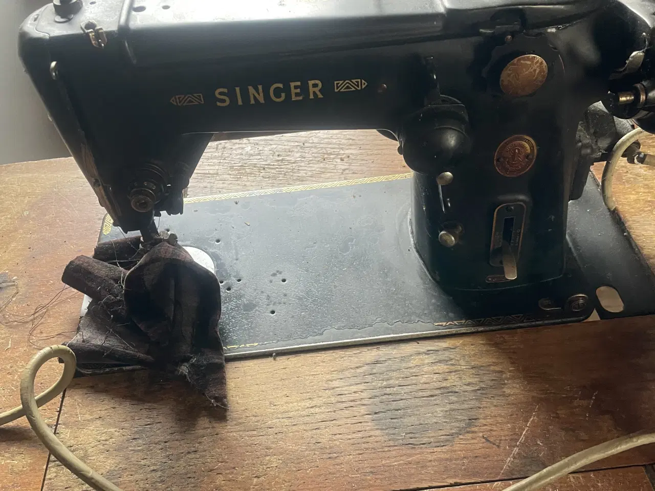 Billede 1 - Singer symaskine med bord