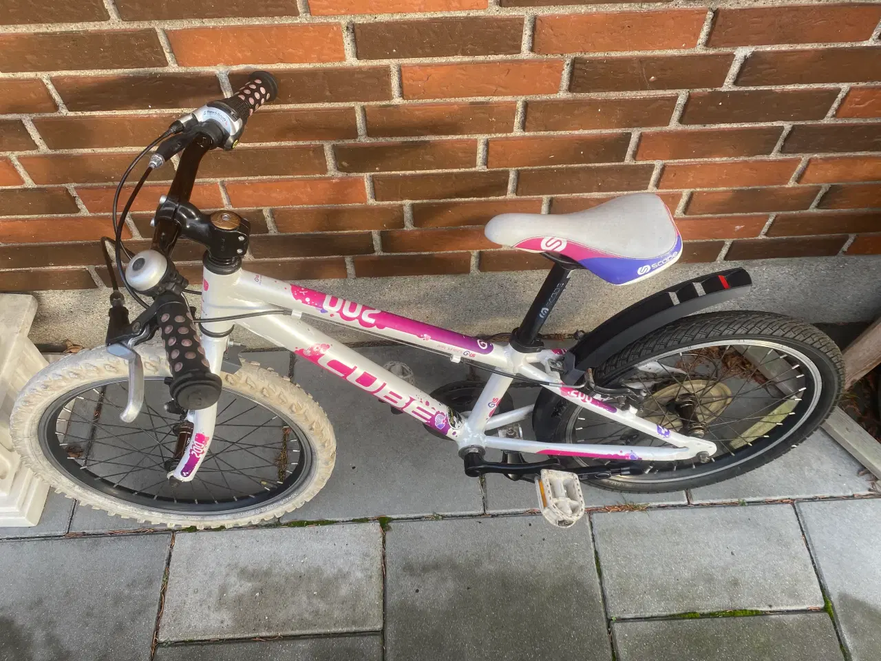 Billede 2 - Købt til 4100 kr 20 tommer prinsesse cykel