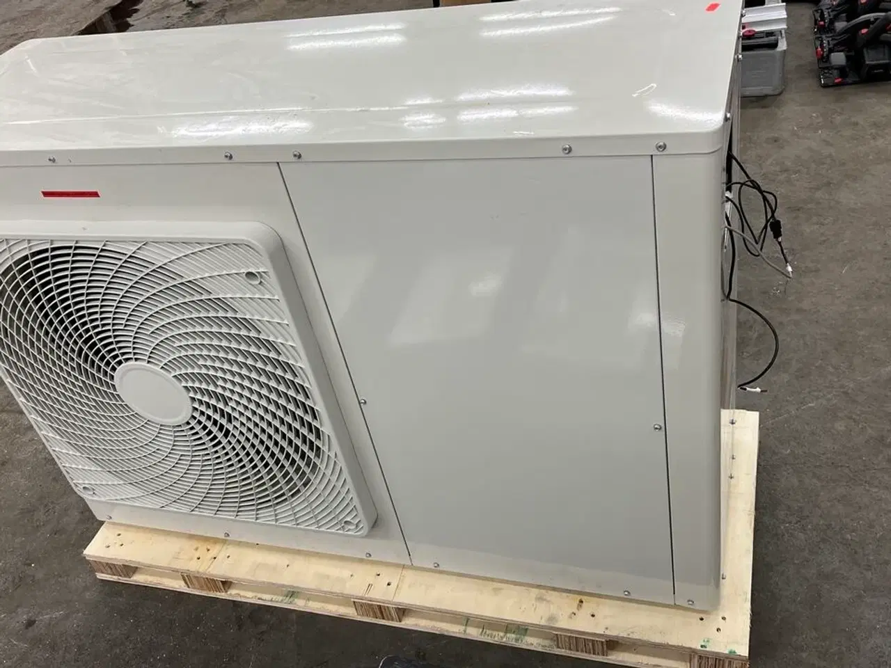 Billede 1 - Varmepumpe DC Inverter GUANGDONG TONGYI HEAT PUMP SCIENCE AND TECHNOLOGY CORP. TAHMV12S-AFAH