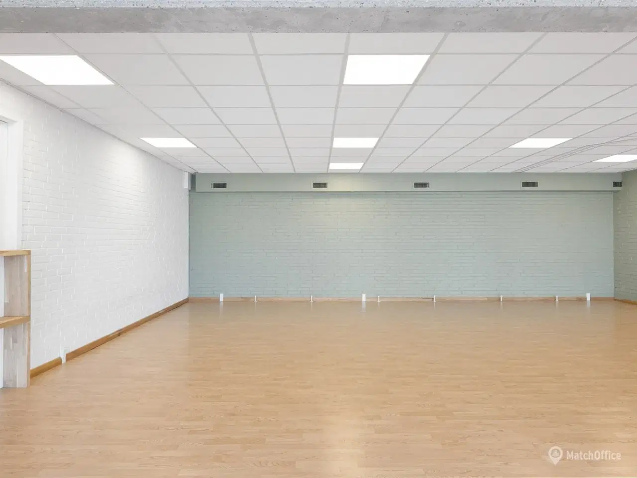 Billede 8 - Showroom med facade mod Viby Ringvej