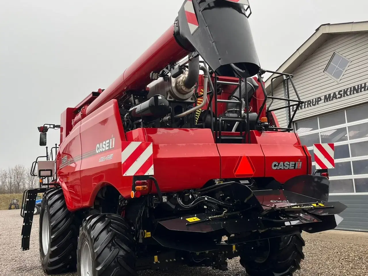 Billede 24 - Case IH 8250 Axial-Flow med 35fod Varicut skærebord. Dansk maskine