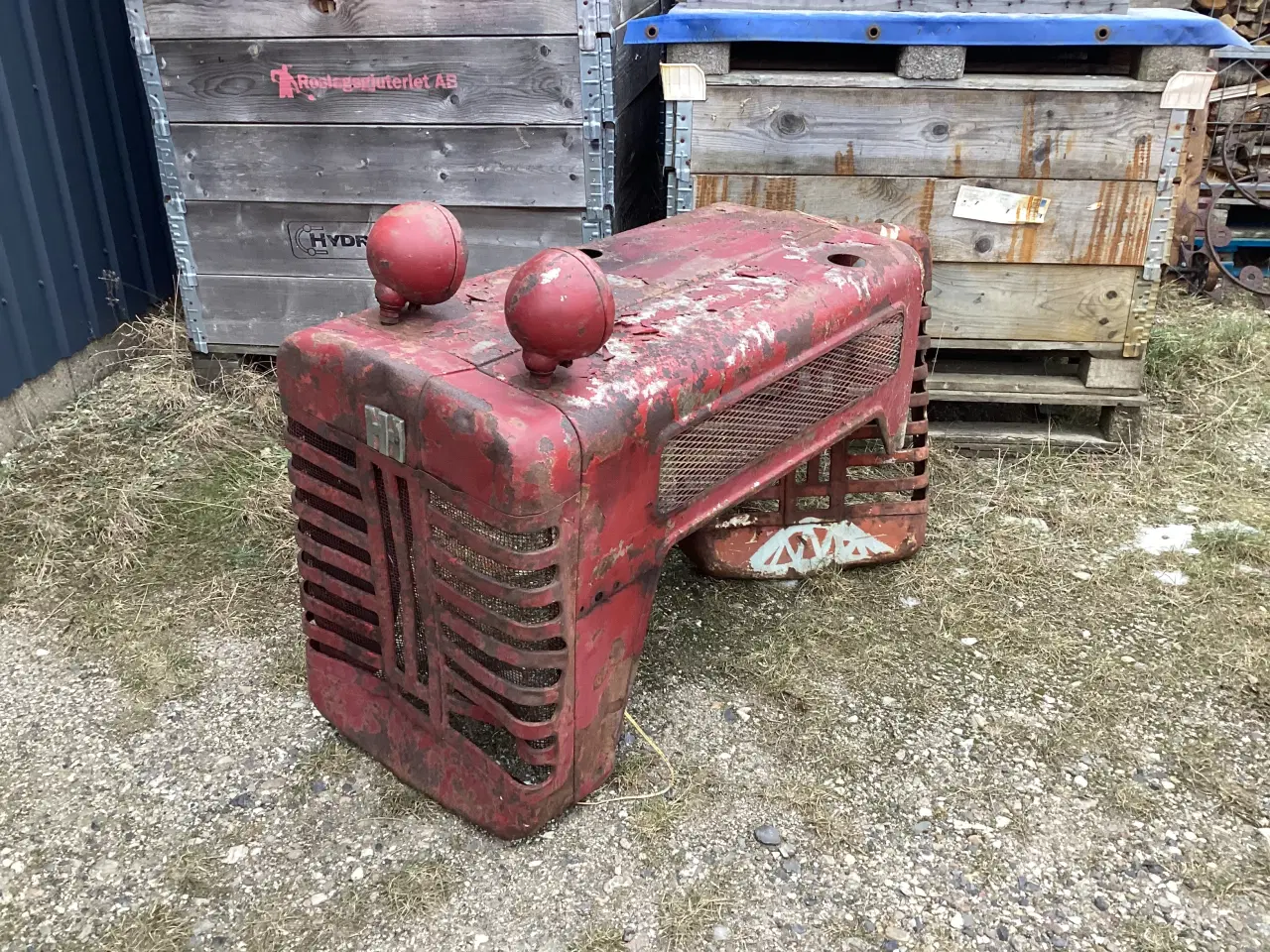 Billede 1 - Ih250/275 front hjælm