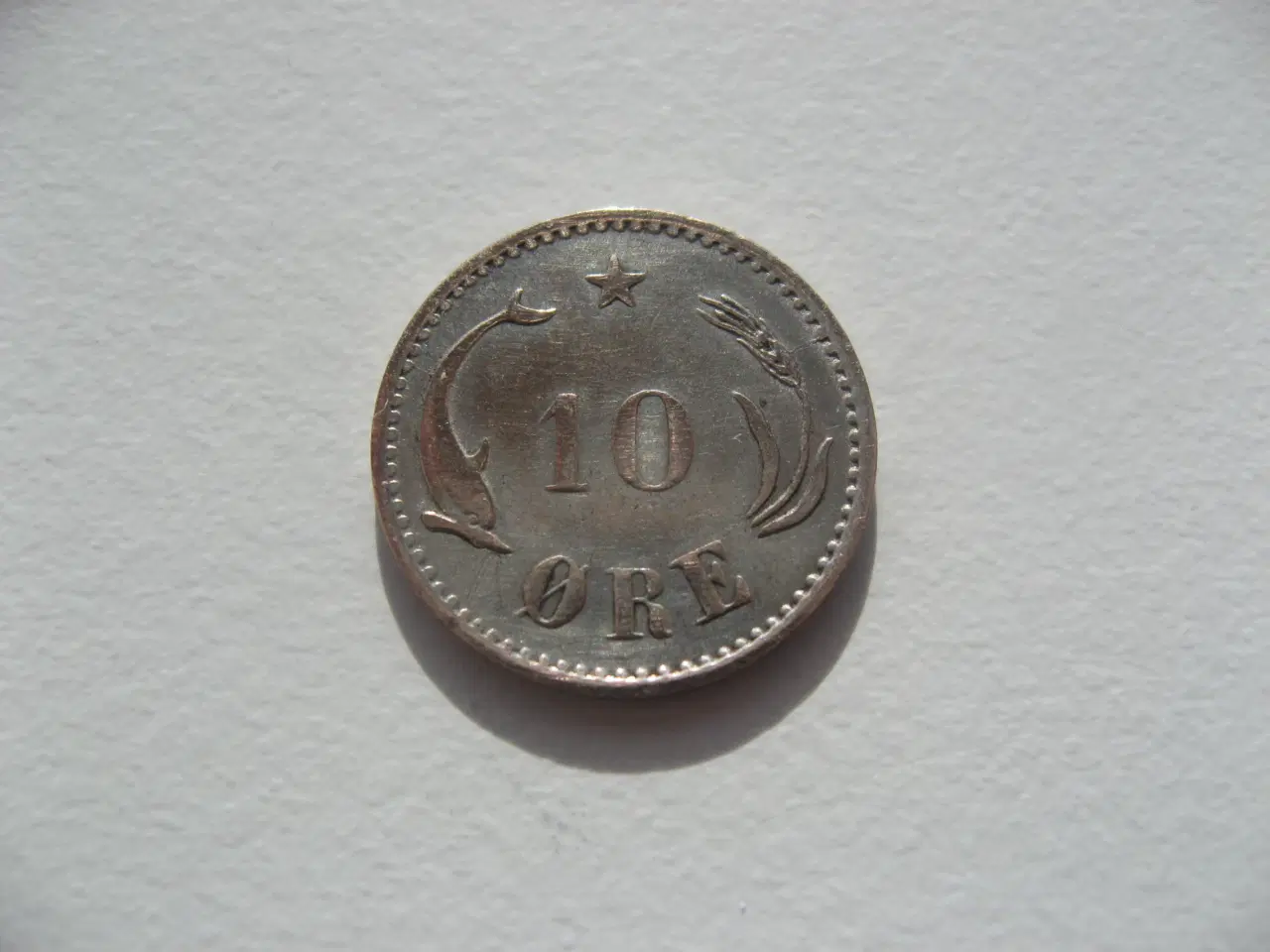 Billede 2 - Flot delfin 10 øre 1882, en af de svære