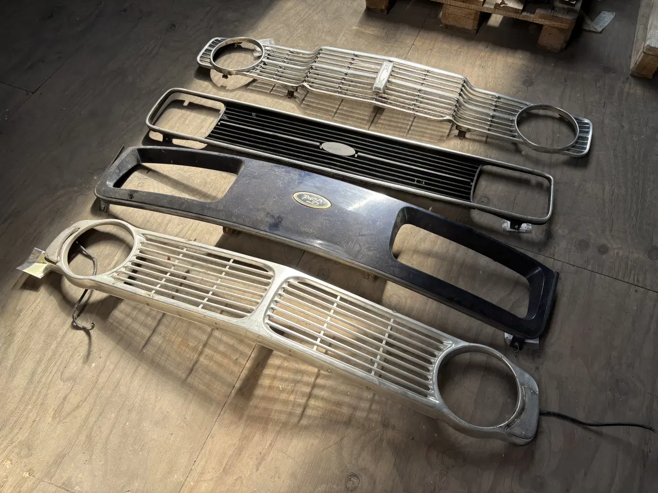 Billede 4 - Veteranbil frontgitter Ford og Volvo