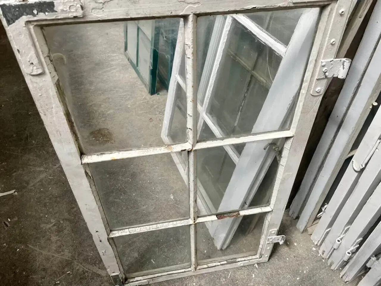 Billede 5 - 6-ruders vinduesramme m. jernsprosser