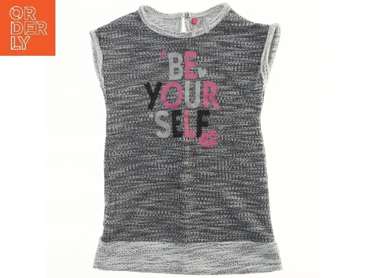 Billede 1 - Børnebluse med tekst fra Orchestra (str. 104)